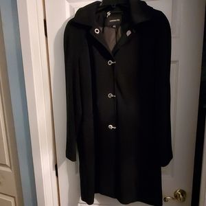 London Fog Raincoat w removable hood